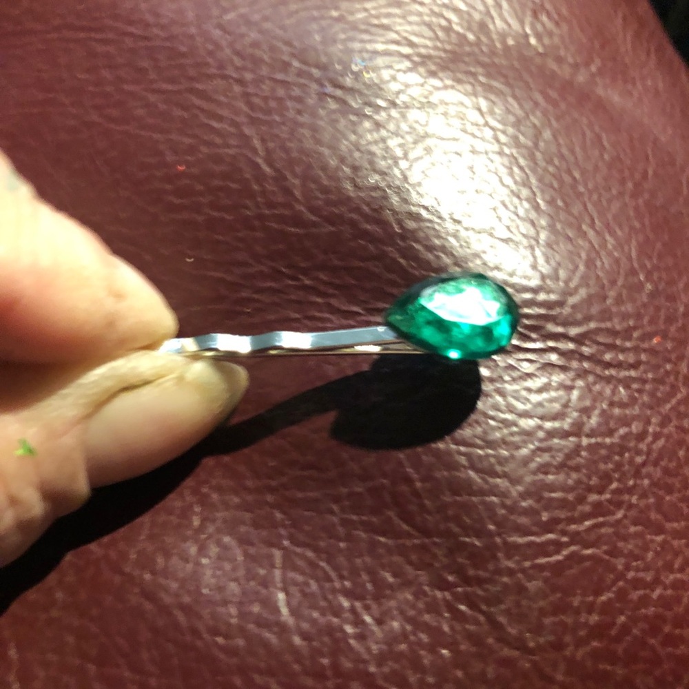 Large Rhinestone Bobby hair pins - Picture 7 of 7
